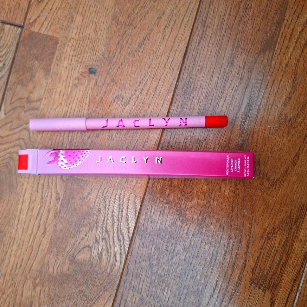 NIP Jaclyn Poutspoken Lip Liner in Sugared